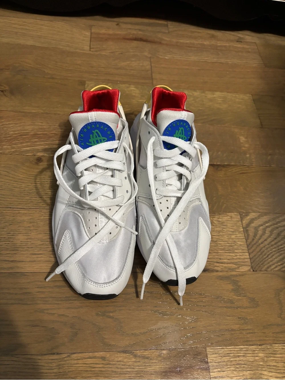 Nike Air Women’s Huarache white/topaz/red/green/blue sneakers - size 8.5